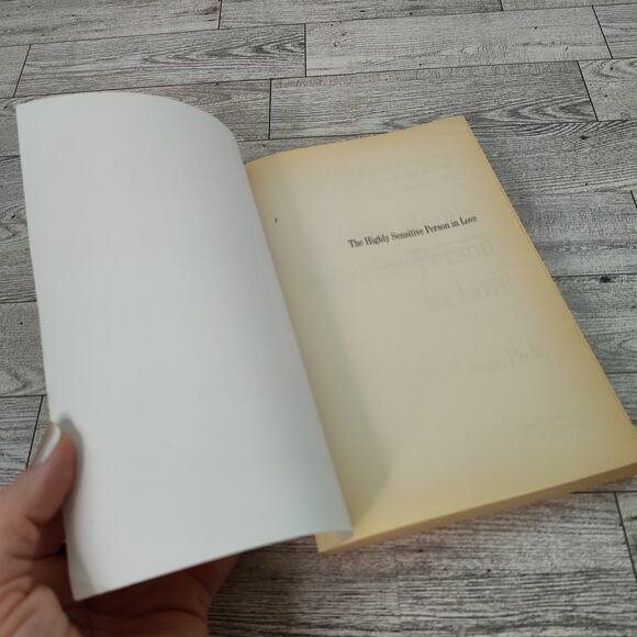 The Highly Sensitive Person in Love by Elaine Aron PhD PB - Picture 5 of 14